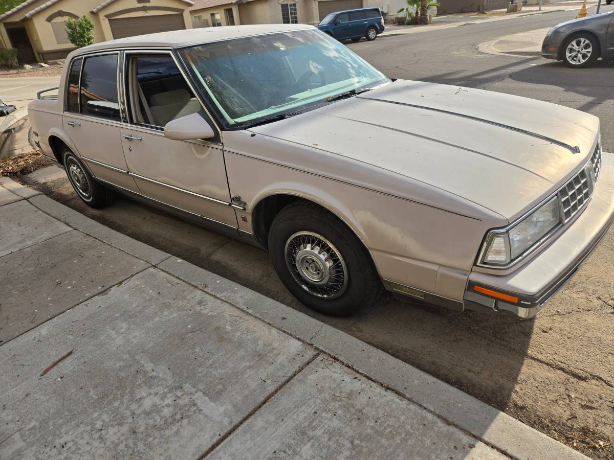 Oldsmobile-98-1988-3