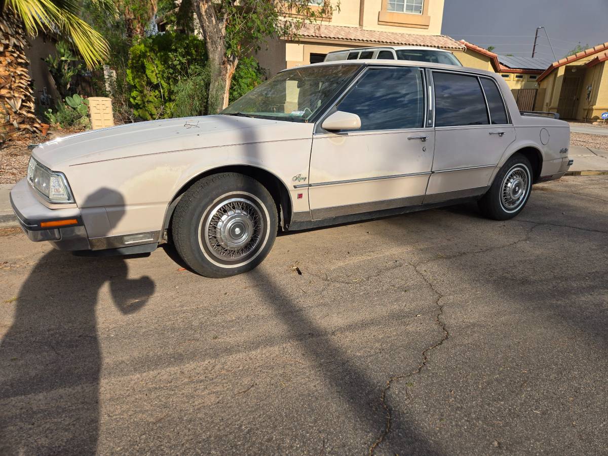 Oldsmobile-98-1988