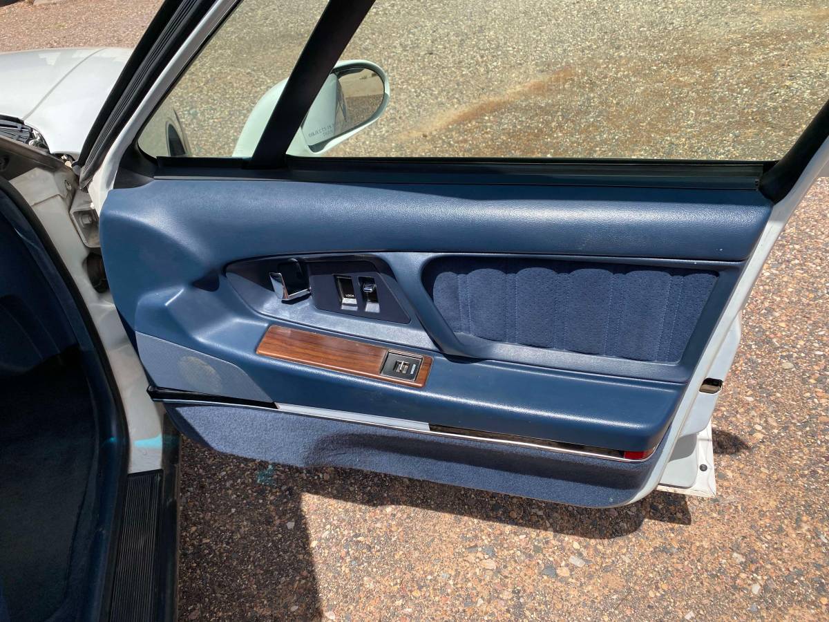 Oldsmobile-98-1992-white-6