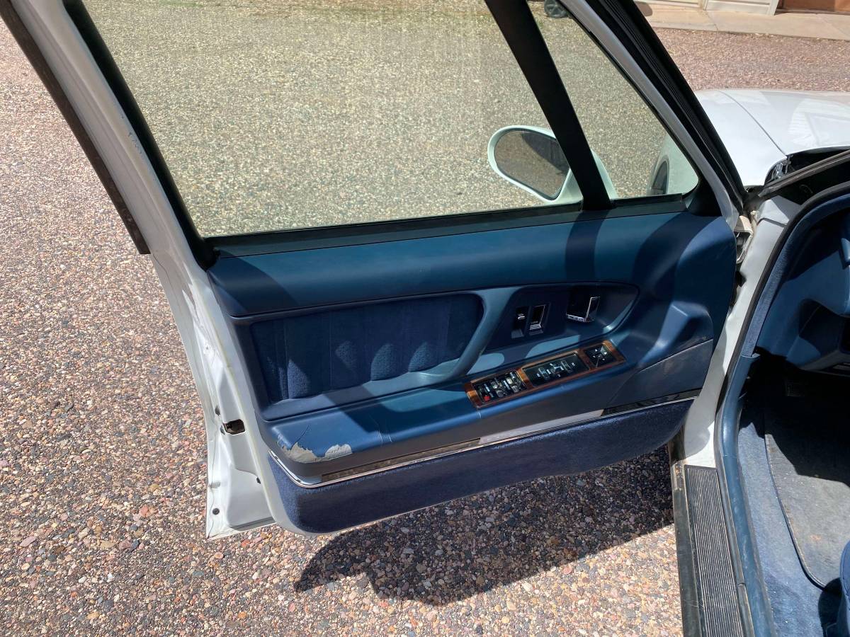 Oldsmobile-98-1992-white-7