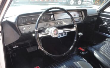 Oldsmobile-Cutlass-1965-Coupe-11