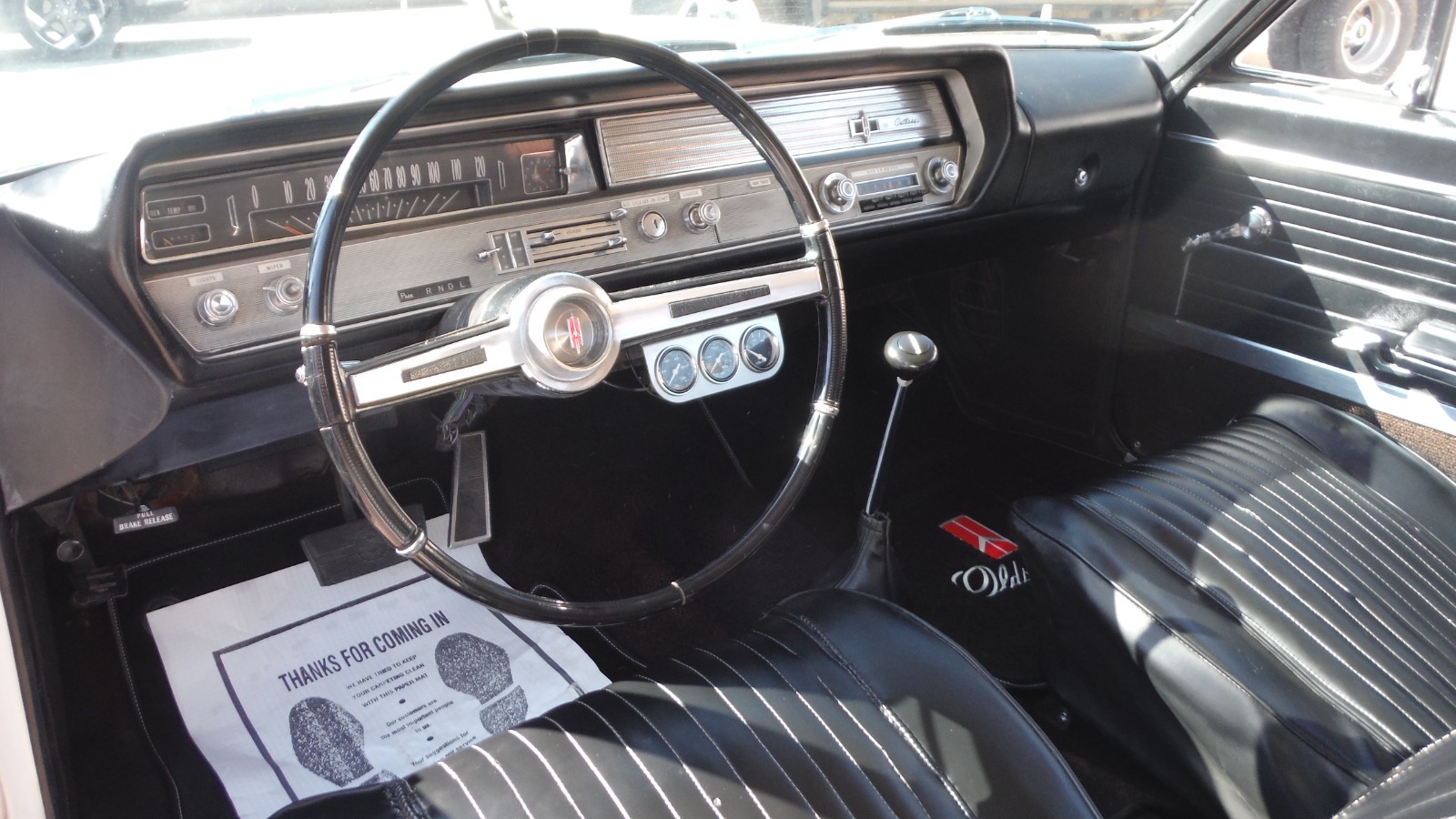 Oldsmobile-Cutlass-1965-Coupe-19