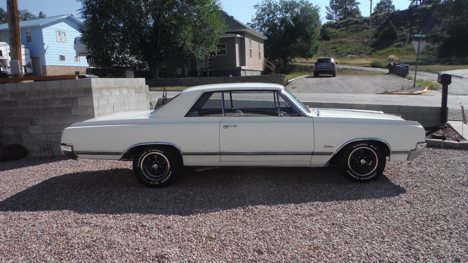 Oldsmobile-Cutlass-1965-Coupe-22