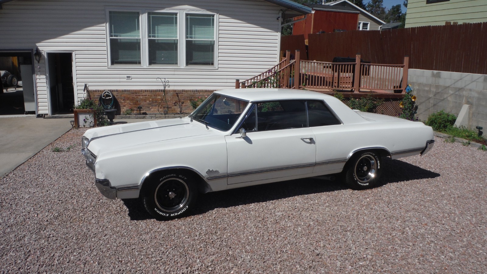 Oldsmobile-Cutlass-1965-Coupe-25