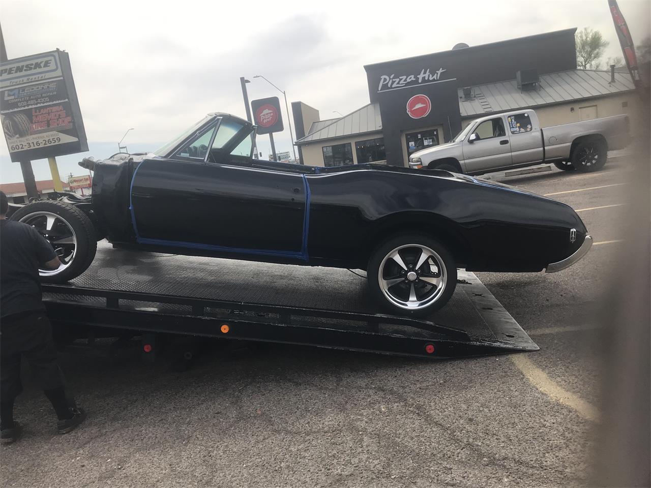 Oldsmobile-Cutlass-1968-Black-Black-15