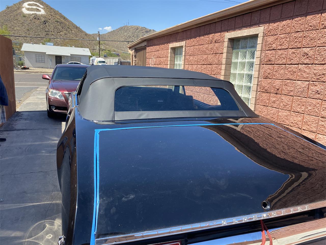 Oldsmobile-Cutlass-1968-Black-Black-2