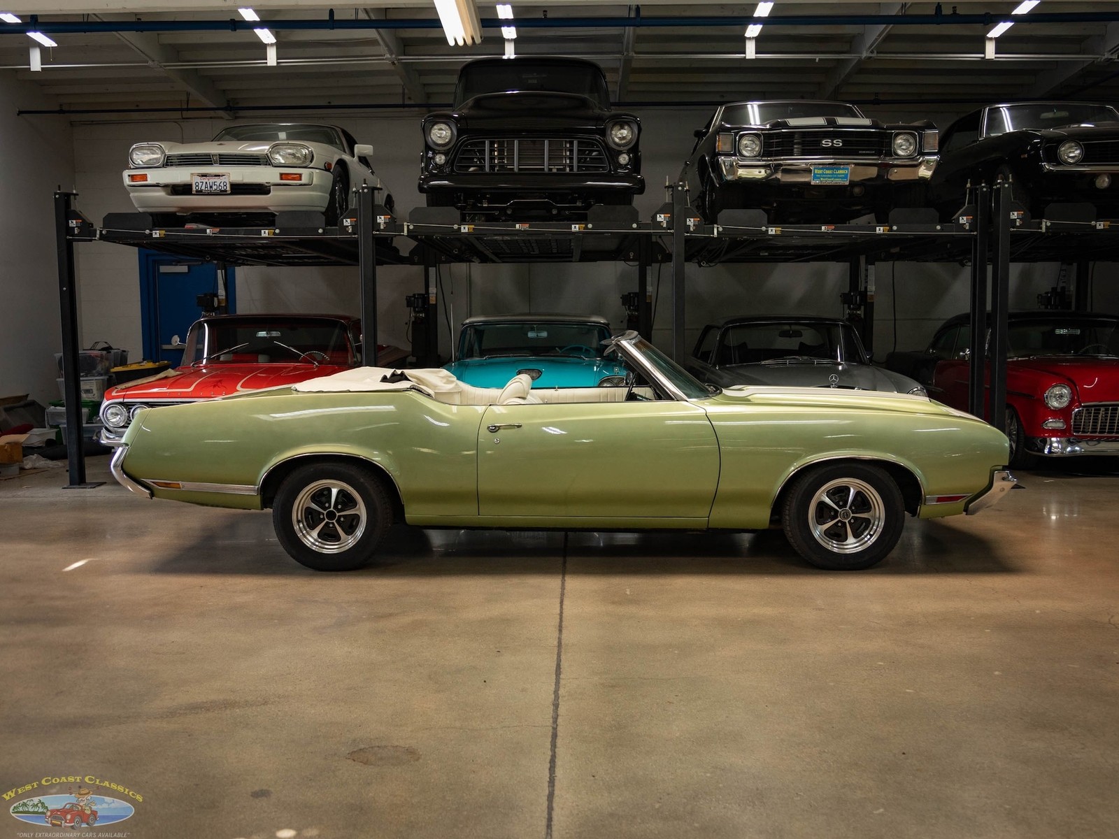 Oldsmobile-Cutlass-1971-2-Door-Convertible-2