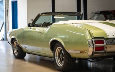Oldsmobile-Cutlass-1971-2-Door-Convertible-22