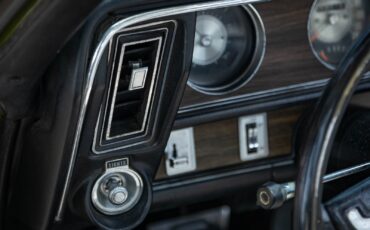 Oldsmobile-Cutlass-1971-2-Door-Convertible-35