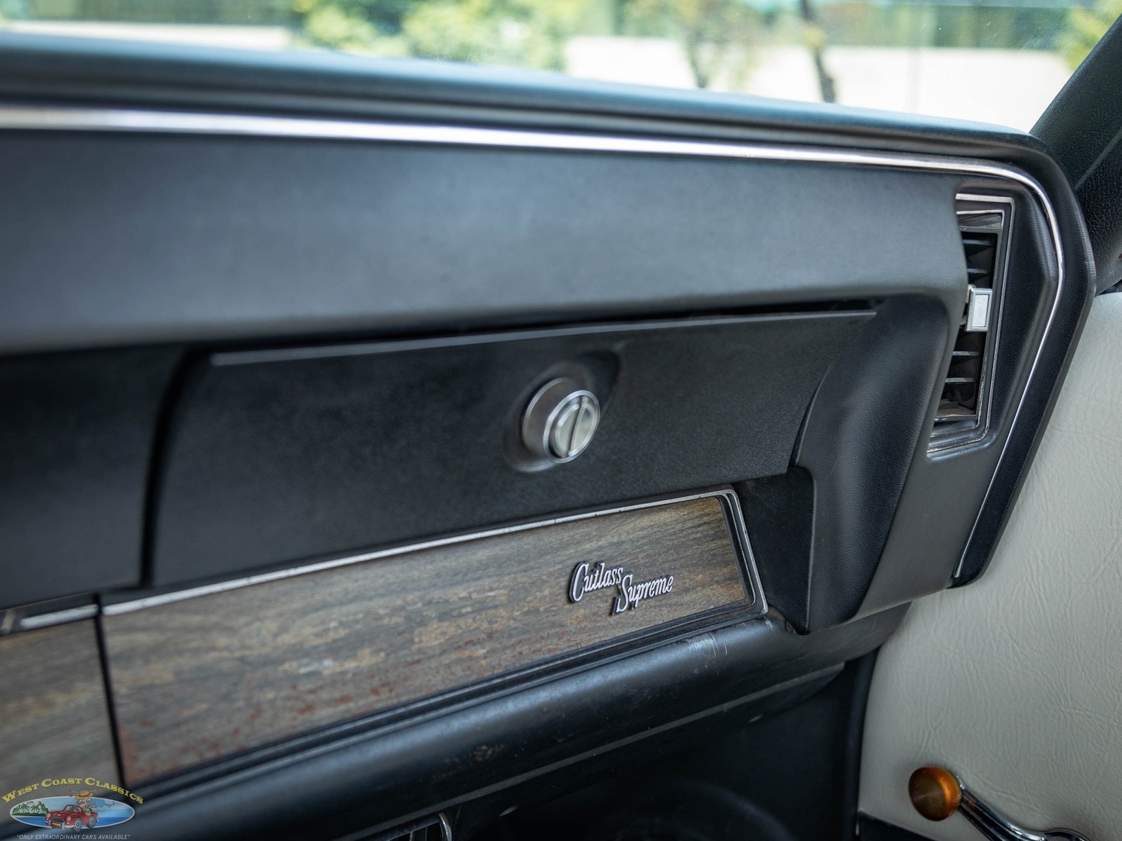 Oldsmobile-Cutlass-1971-2-Door-Convertible-38