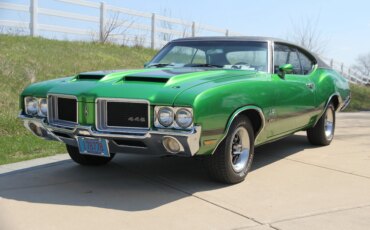 Oldsmobile-Cutlass-1971-Green-Black