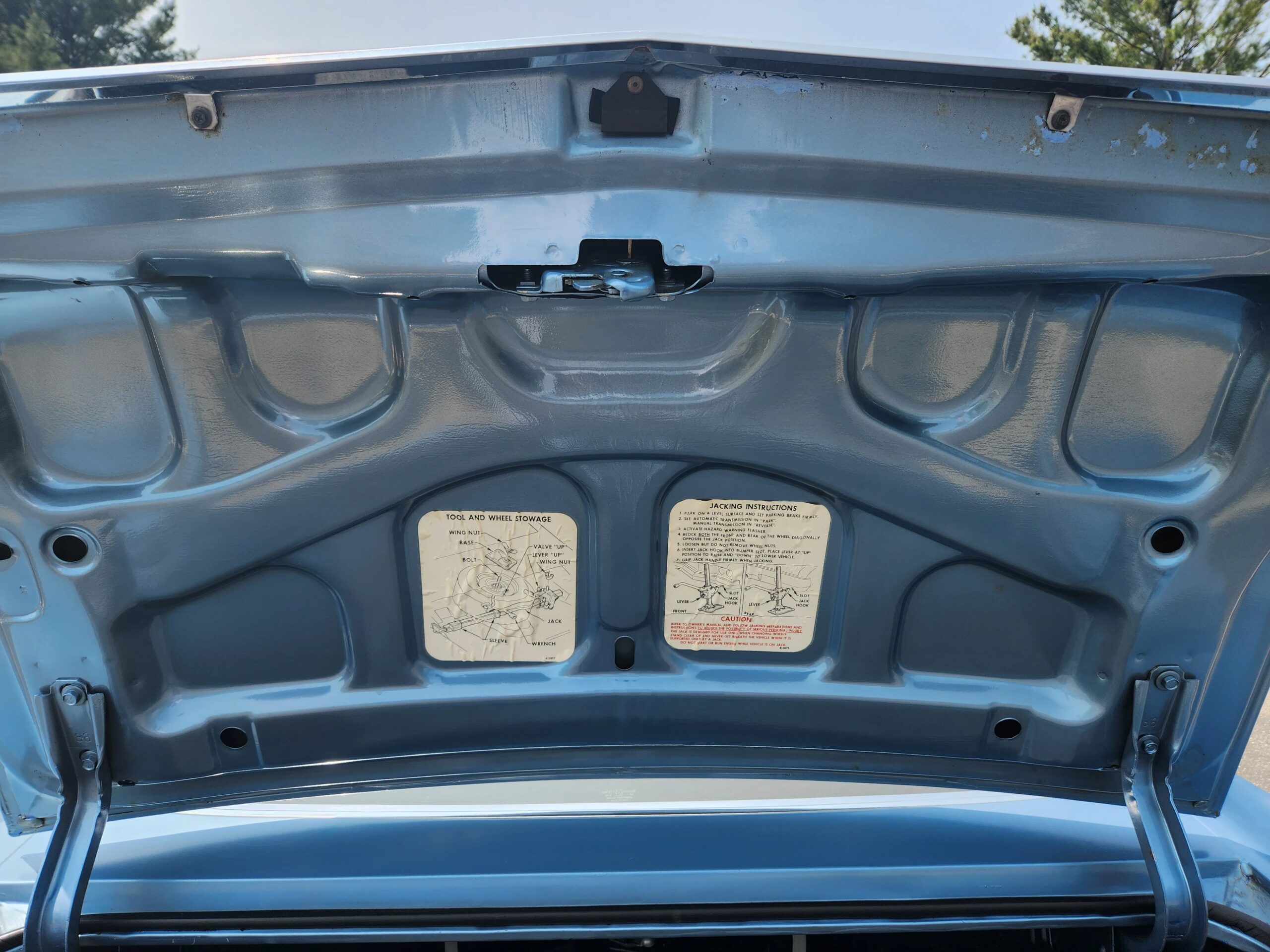 Oldsmobile-Cutlass-1973-Blue-White-11