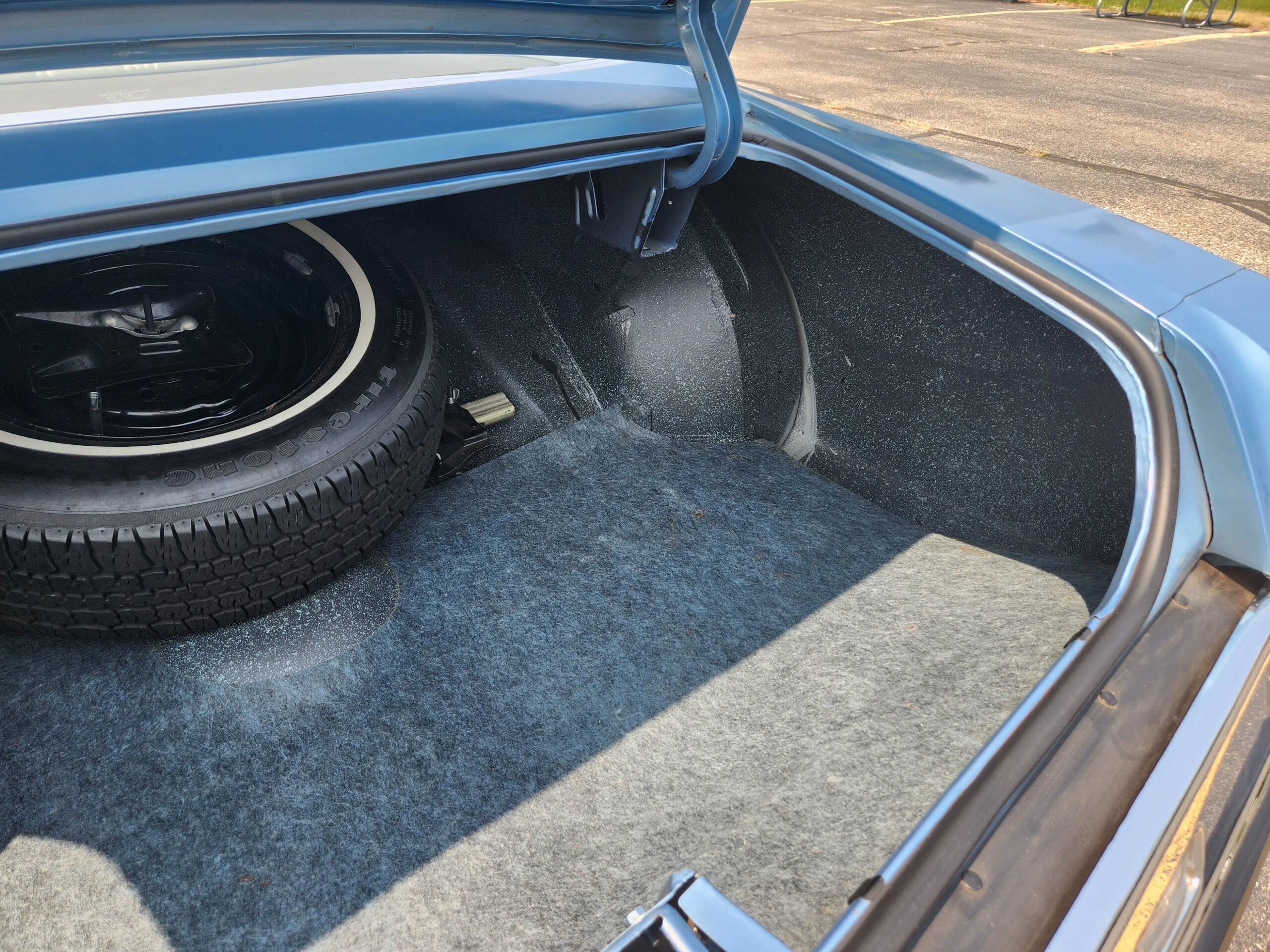 Oldsmobile-Cutlass-1973-Blue-White-12