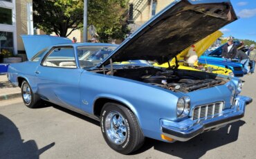 Oldsmobile-Cutlass-1973-Blue-White-20