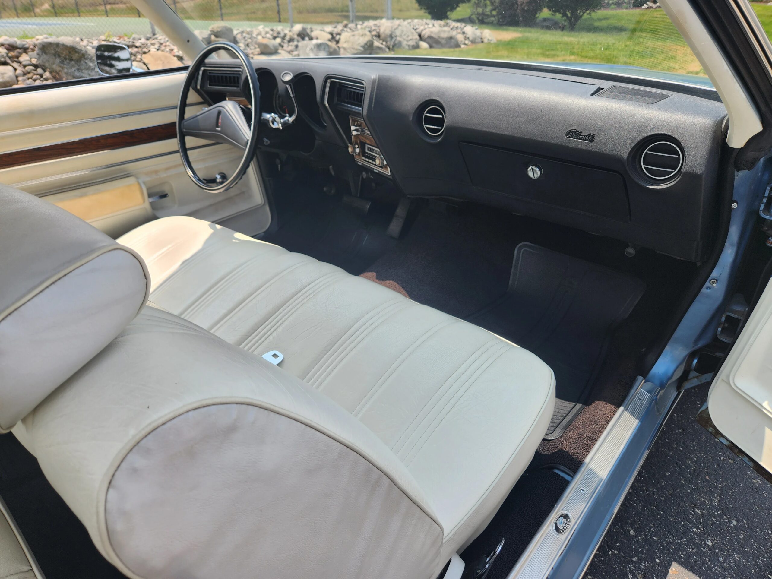 Oldsmobile-Cutlass-1973-Blue-White-9