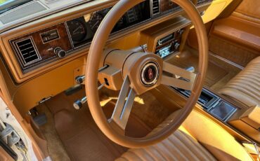 Oldsmobile-Cutlass-1979-Coupe-23