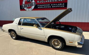 Oldsmobile-Cutlass-1979-Coupe-36