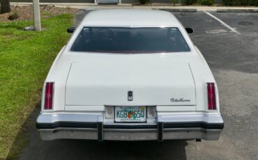 Oldsmobile-Cutlass-Supreme-1976-Coupe-16