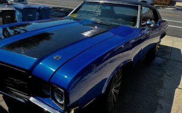 Oldsmobile-Cutlass-cruiser-1972-Blue-Black-2