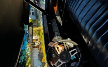 Oldsmobile-Cutlass-cruiser-1972-Blue-Black-5