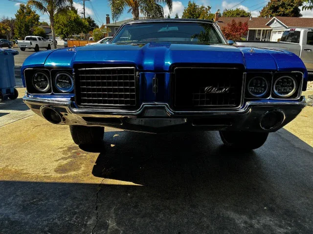 Oldsmobile-Cutlass-cruiser-1972-Blue-Black-7