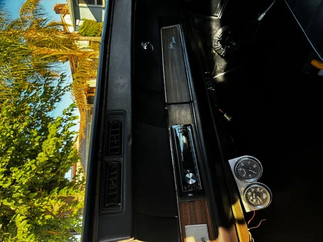 Oldsmobile-Cutlass-cruiser-1972-Blue-Black-9