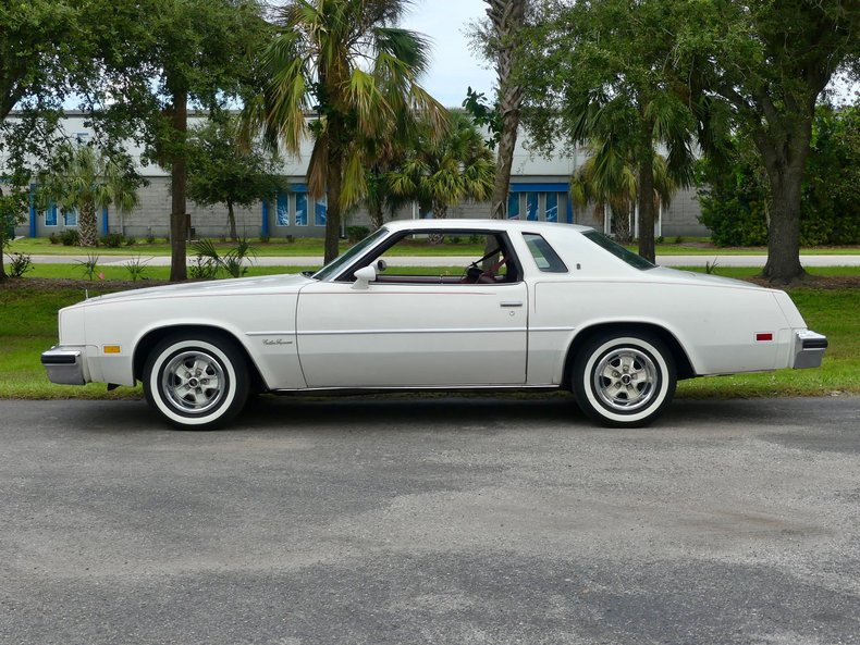 Oldsmobile-Cutlass-supreme-1976-Cameo-White-Dark-Red-10