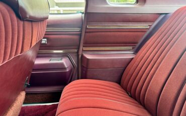 Oldsmobile-Cutlass-supreme-1976-Cameo-White-Dark-Red-35