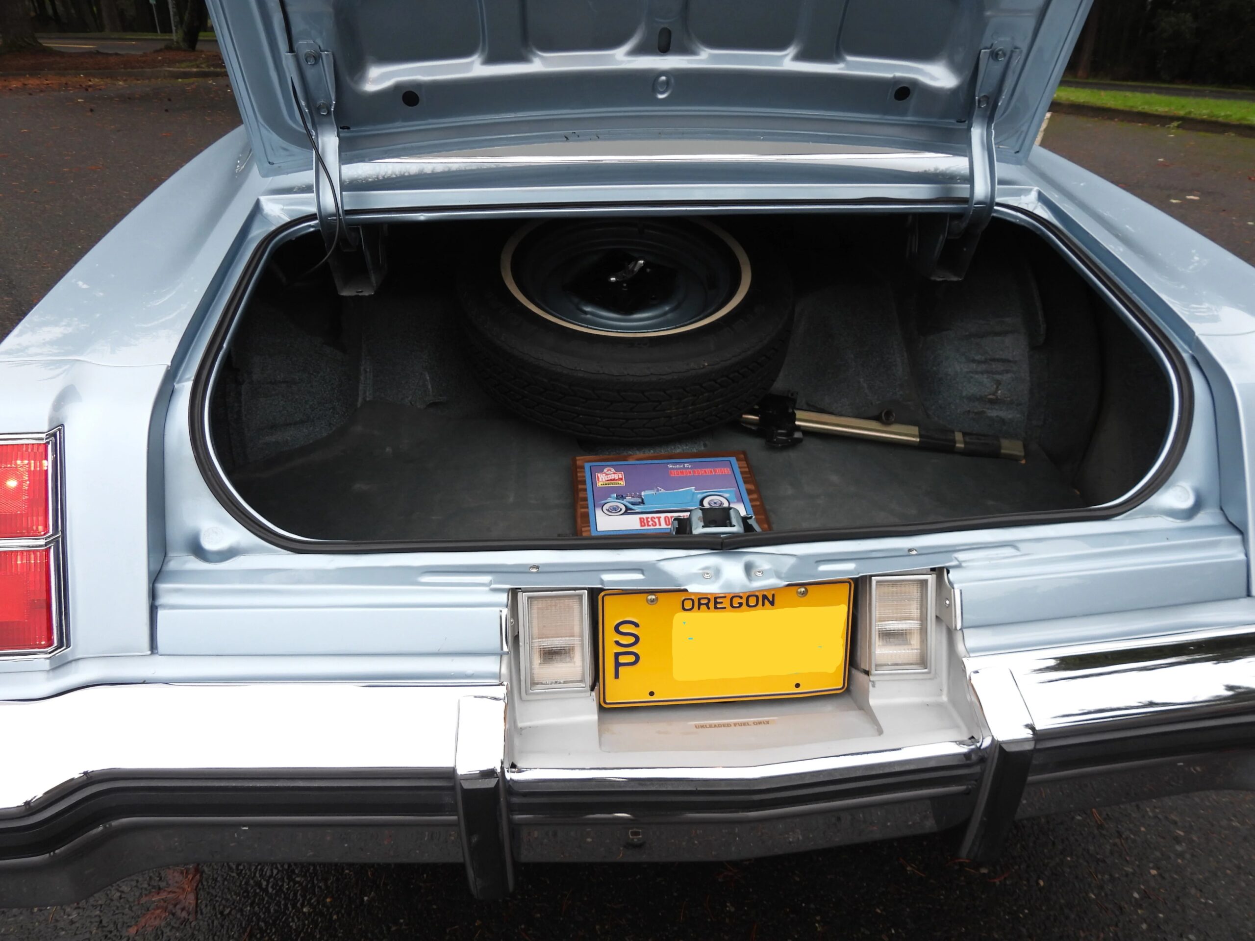 Oldsmobile-Cutlass-supreme-442-coupe-1977-Blue-White-4