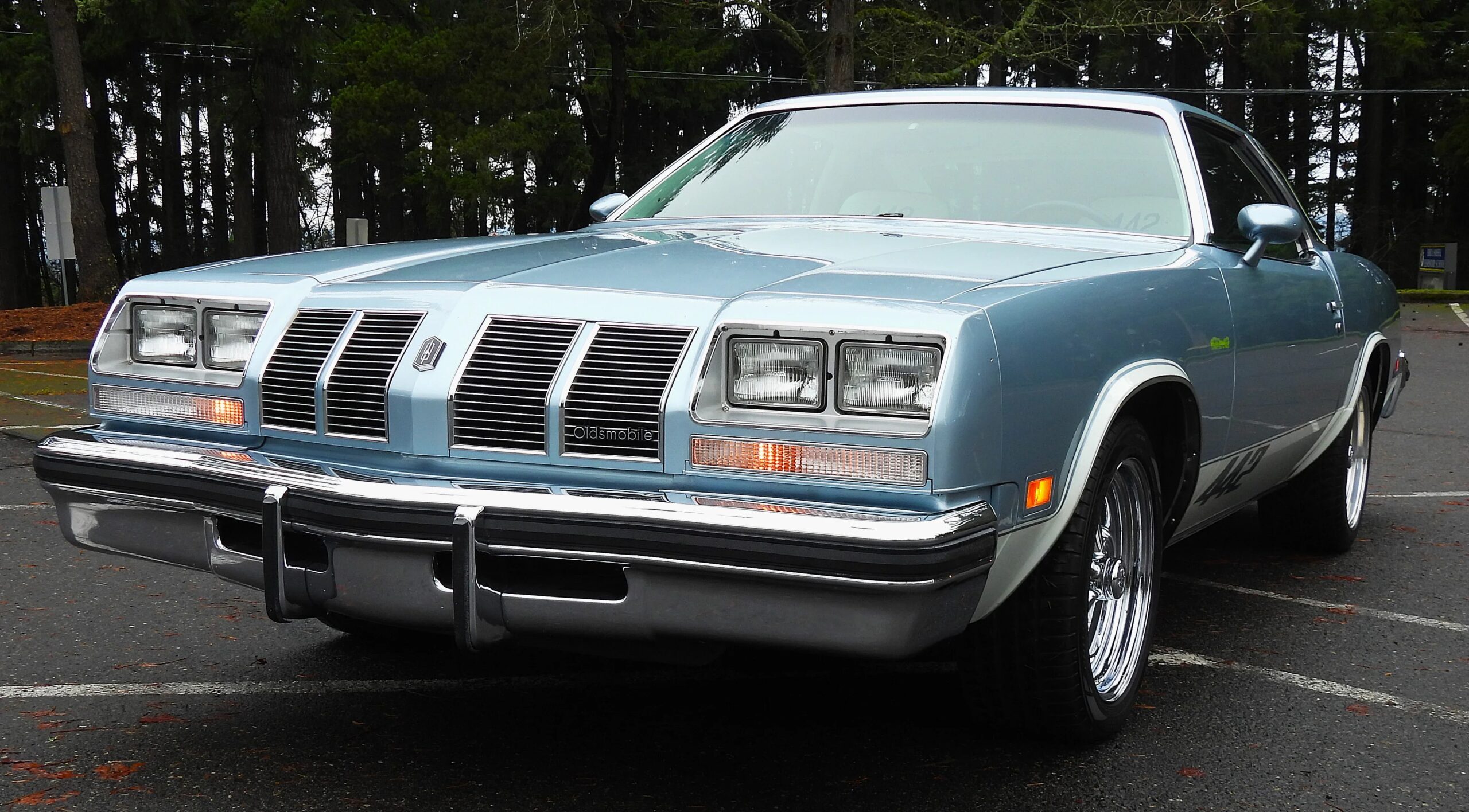 Oldsmobile-Cutlass-supreme-442-coupe-1977-Blue-White