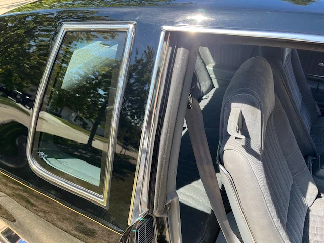 Oldsmobile-Cutlass-supreme-442-coupe-1987-Black-Gray-13