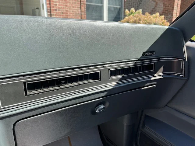 Oldsmobile-Cutlass-supreme-442-coupe-1987-Black-Gray-19