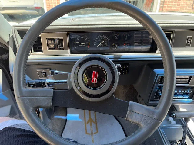 Oldsmobile-Cutlass-supreme-442-coupe-1987-Black-Gray-2