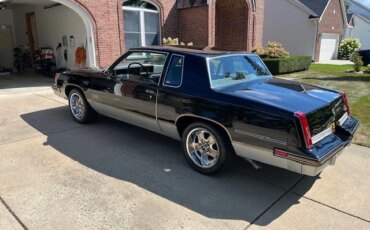 Oldsmobile-Cutlass-supreme-442-coupe-1987-Black-Gray-24