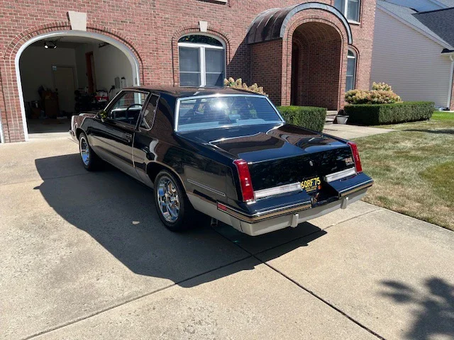 Oldsmobile-Cutlass-supreme-442-coupe-1987-Black-Gray-25