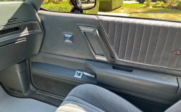 Oldsmobile-Cutlass-supreme-442-coupe-1987-Black-Gray-41