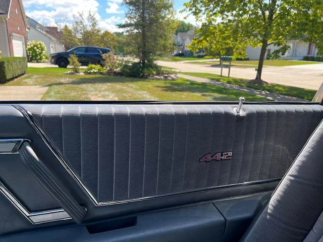 Oldsmobile-Cutlass-supreme-442-coupe-1987-Black-Gray-42