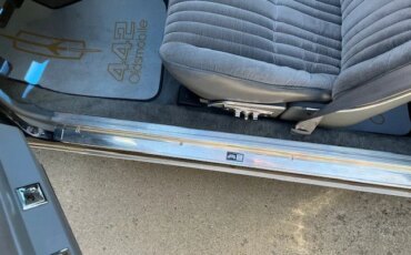 Oldsmobile-Cutlass-supreme-442-coupe-1987-Black-Gray-44