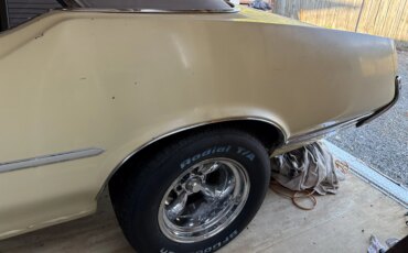Oldsmobile-Cutlass-supreme-convertible-1970-Yellow-Brown-21