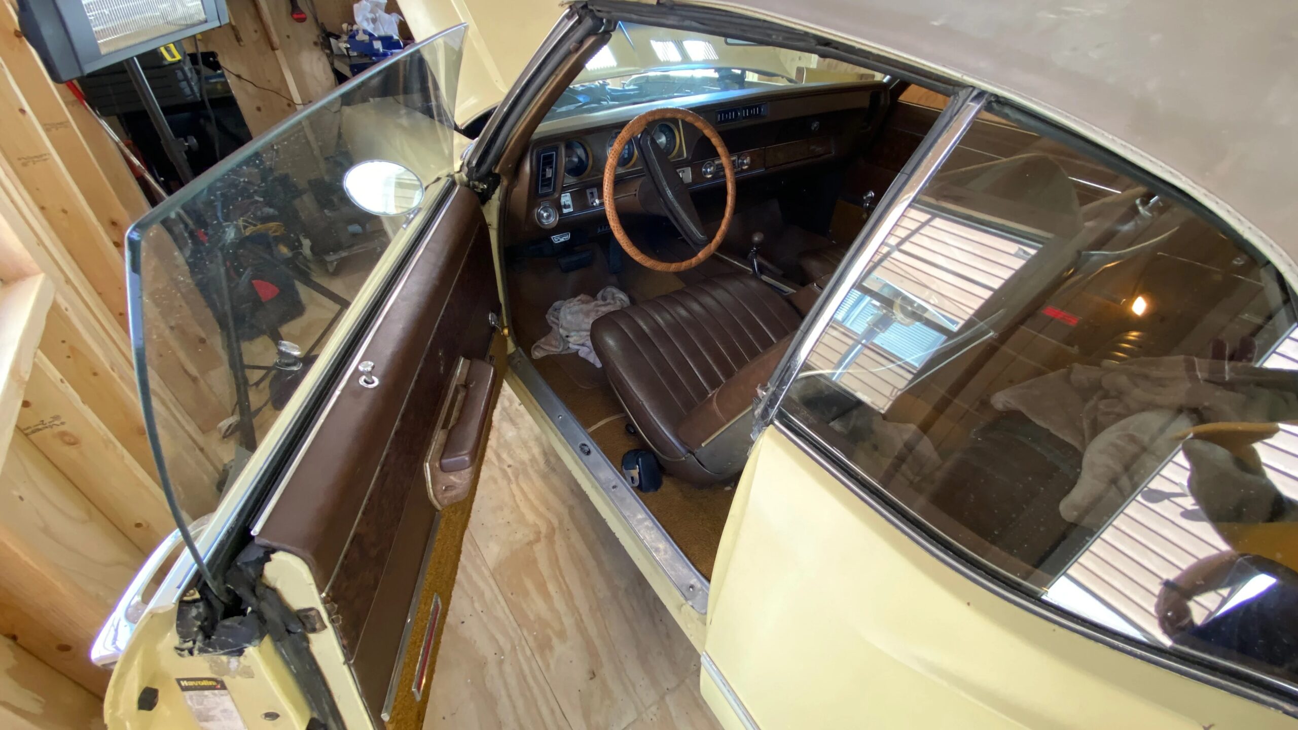 Oldsmobile-Cutlass-supreme-convertible-1970-Yellow-Brown-5