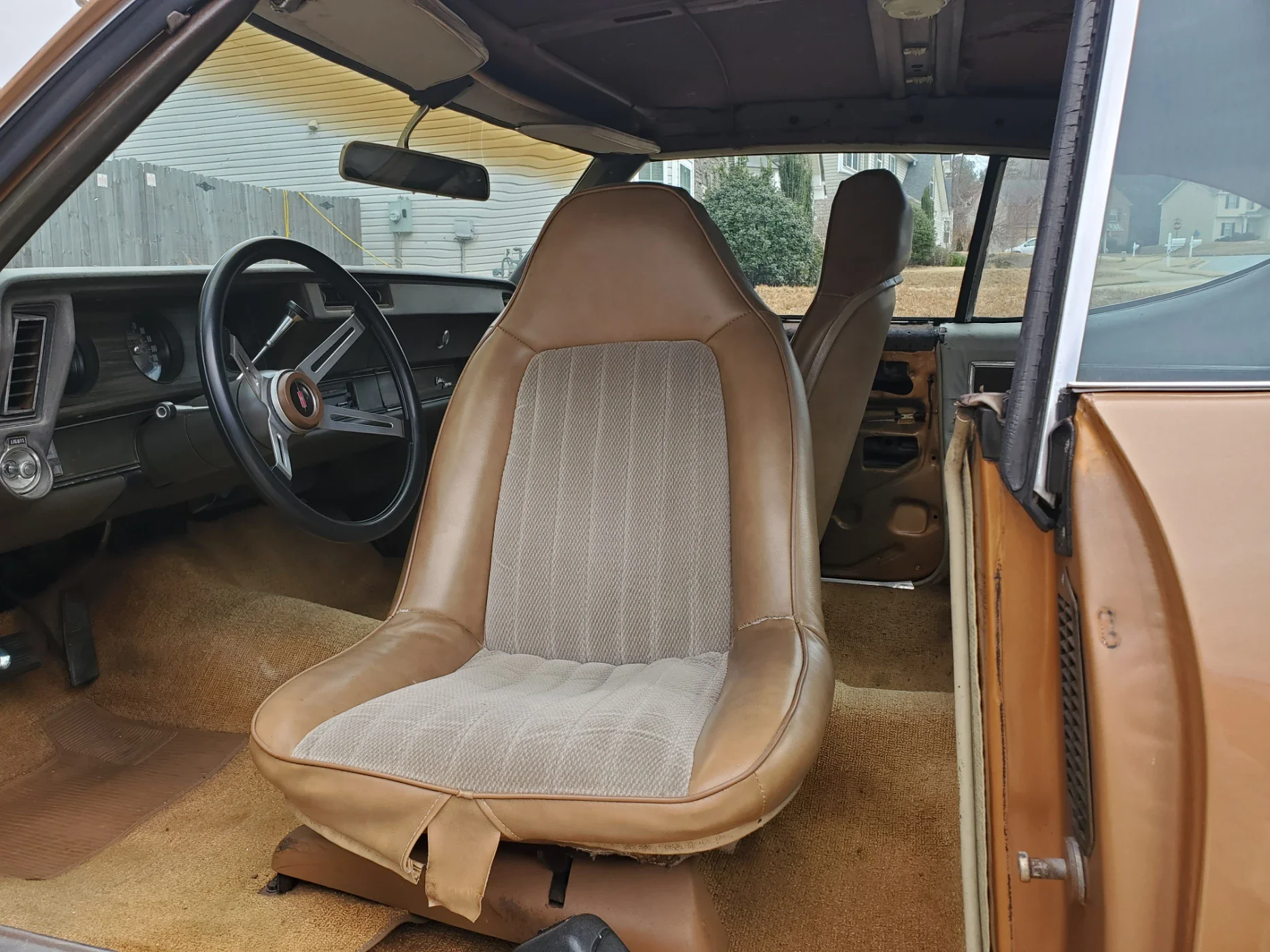 Oldsmobile-Cutlass-supreme-coupe-1972-Brown-Tan-12