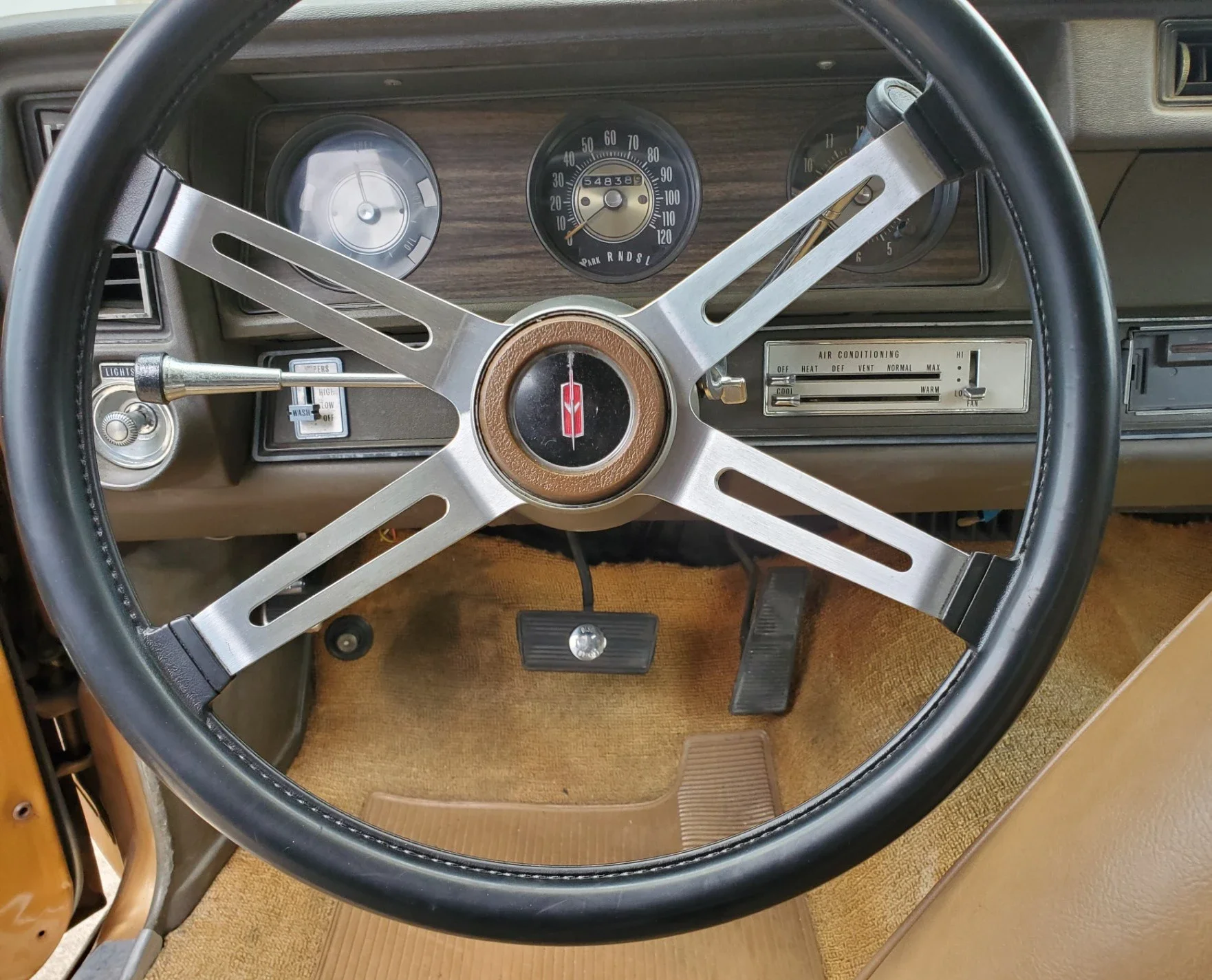 Oldsmobile-Cutlass-supreme-coupe-1972-Brown-Tan-56