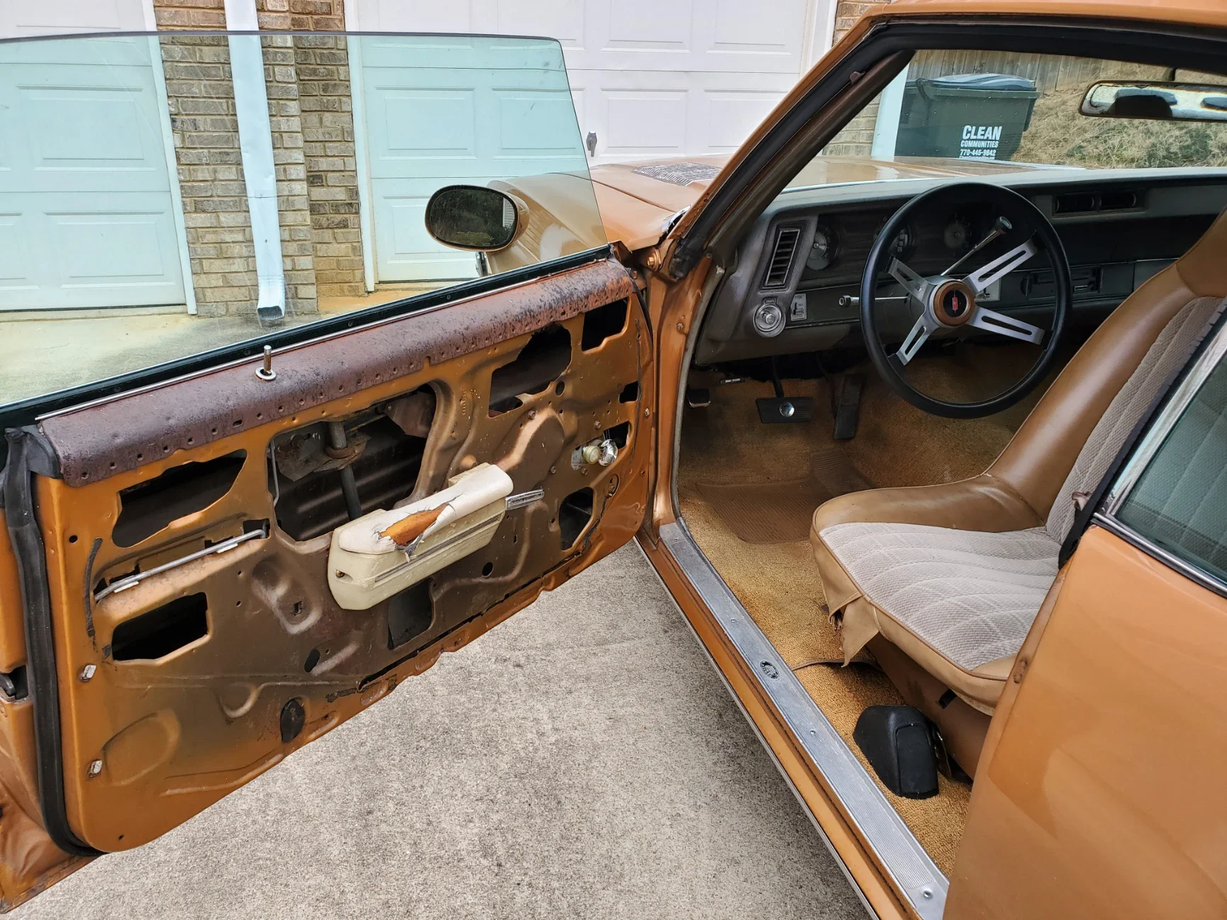 Oldsmobile-Cutlass-supreme-coupe-1972-Brown-Tan-57