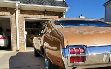 Oldsmobile-Cutlass-supreme-coupe-1972-Brown-Tan-60