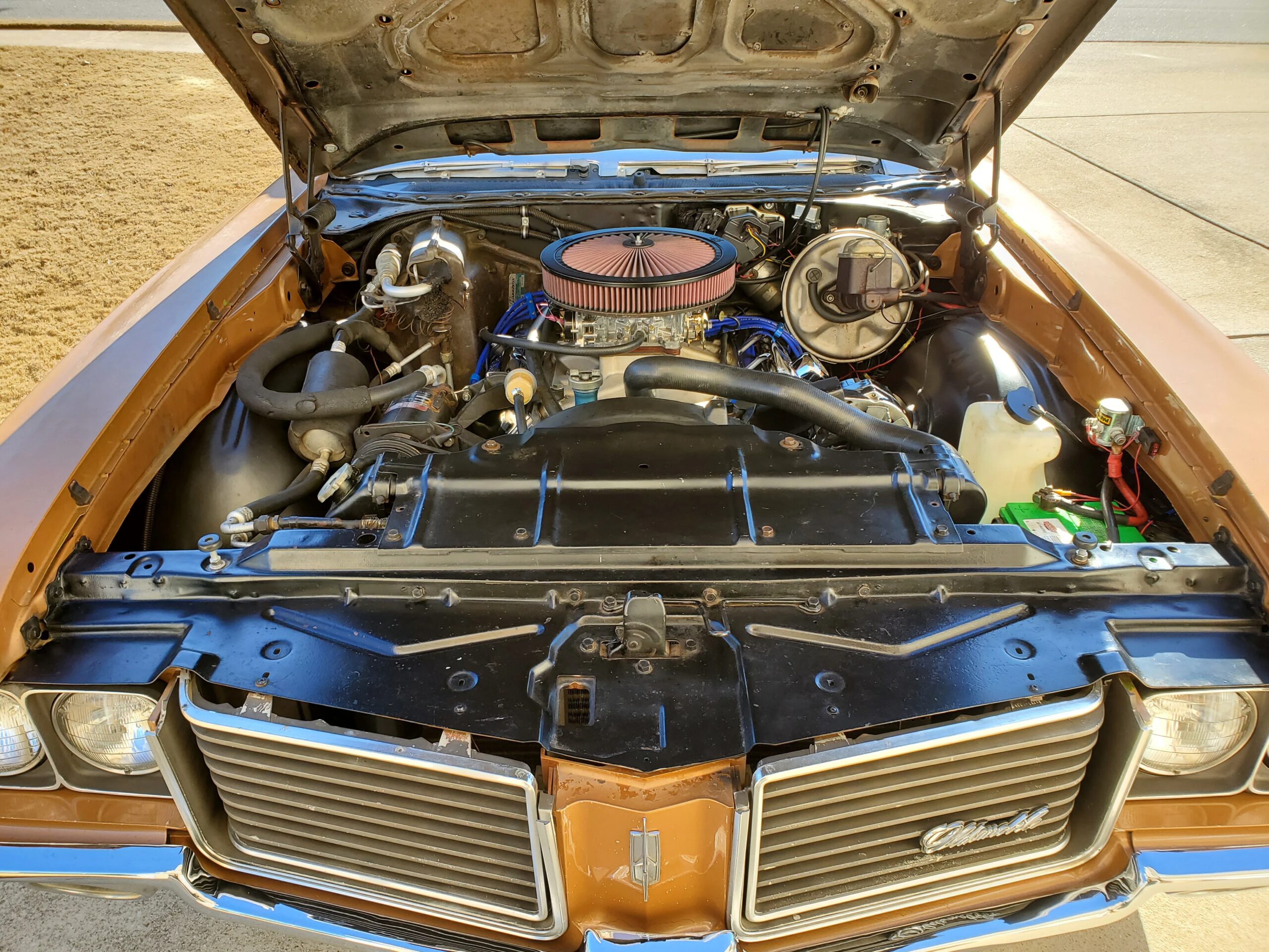 Oldsmobile-Cutlass-supreme-coupe-1972-Brown-Tan-62
