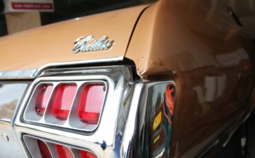 Oldsmobile-Cutlass-supreme-coupe-1972-Brown-Tan-84