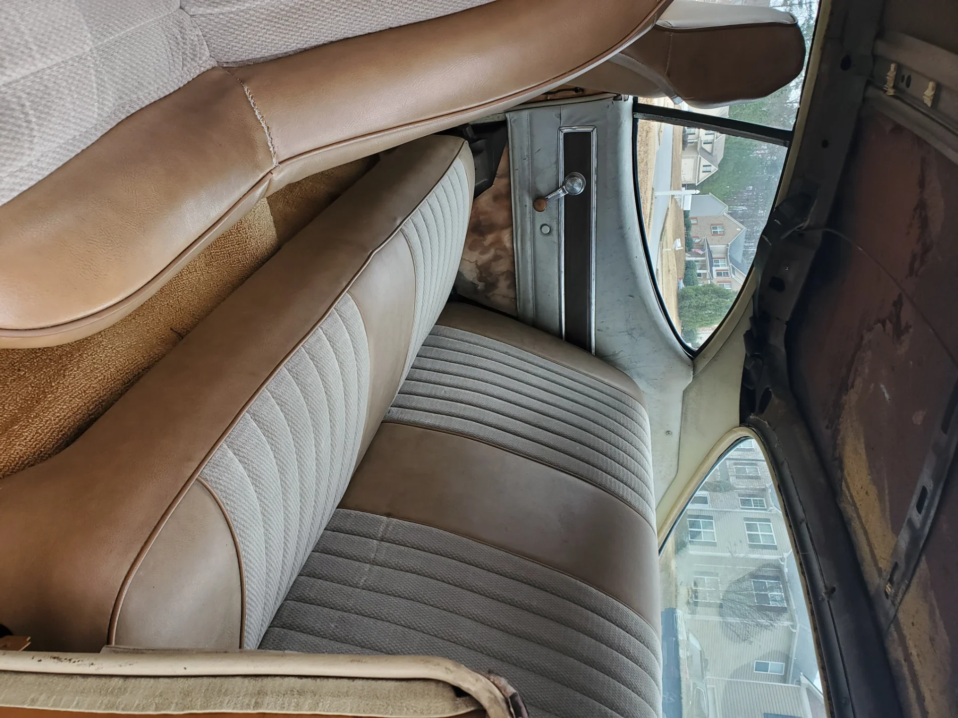 Oldsmobile-Cutlass-supreme-coupe-1972-Brown-Tan-86