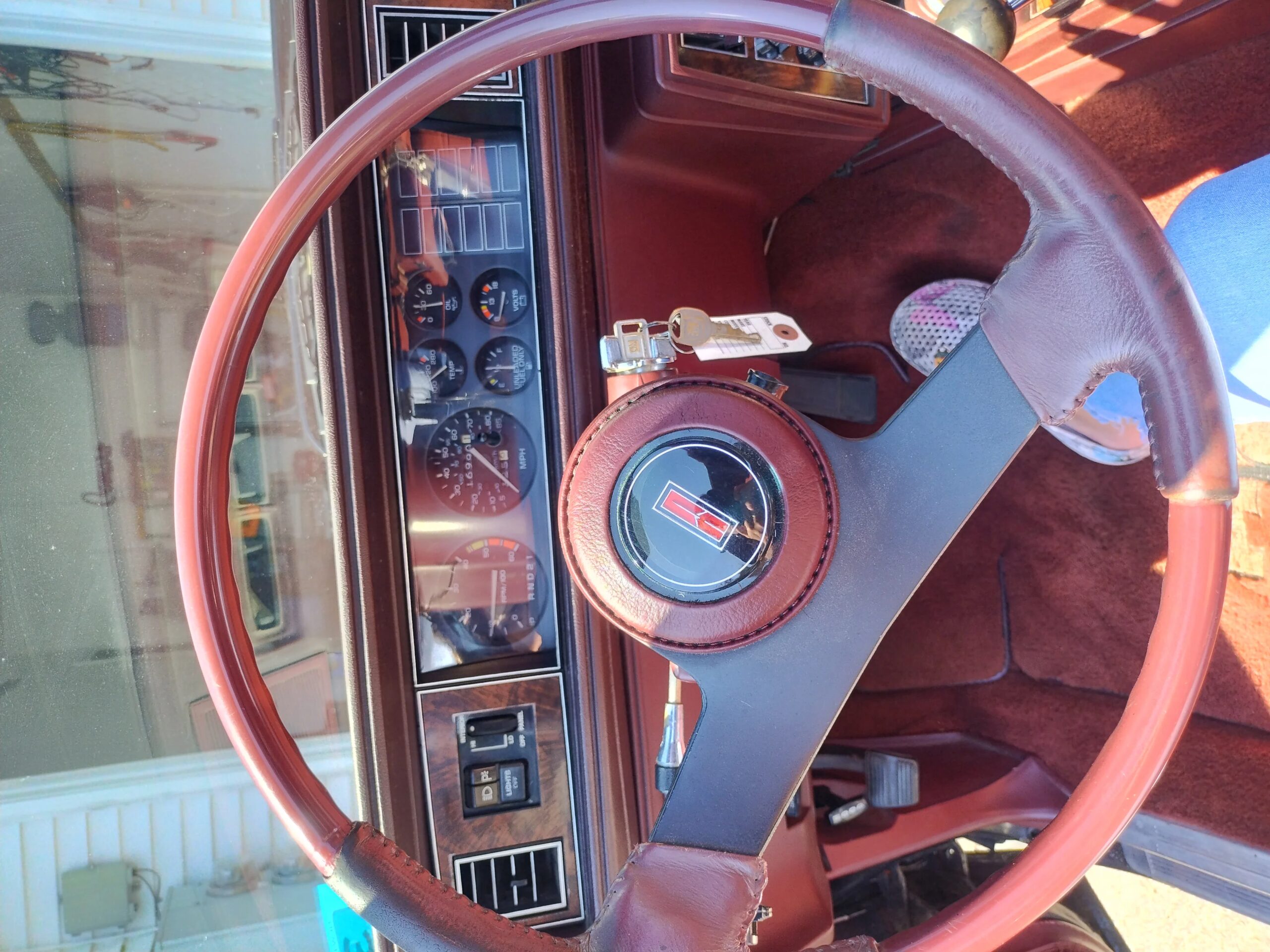 Oldsmobile-Cutlass-supreme-hurstolds-coupe-1983-Black-Red-14