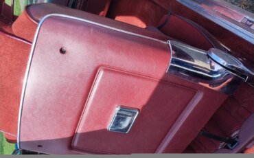 Oldsmobile-Cutlass-supreme-hurstolds-coupe-1983-Black-Red-16