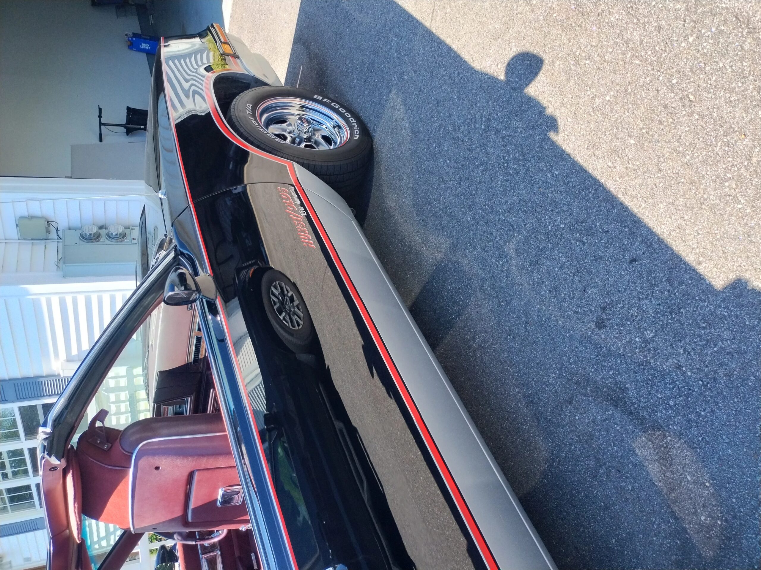 Oldsmobile-Cutlass-supreme-hurstolds-coupe-1983-Black-Red-22